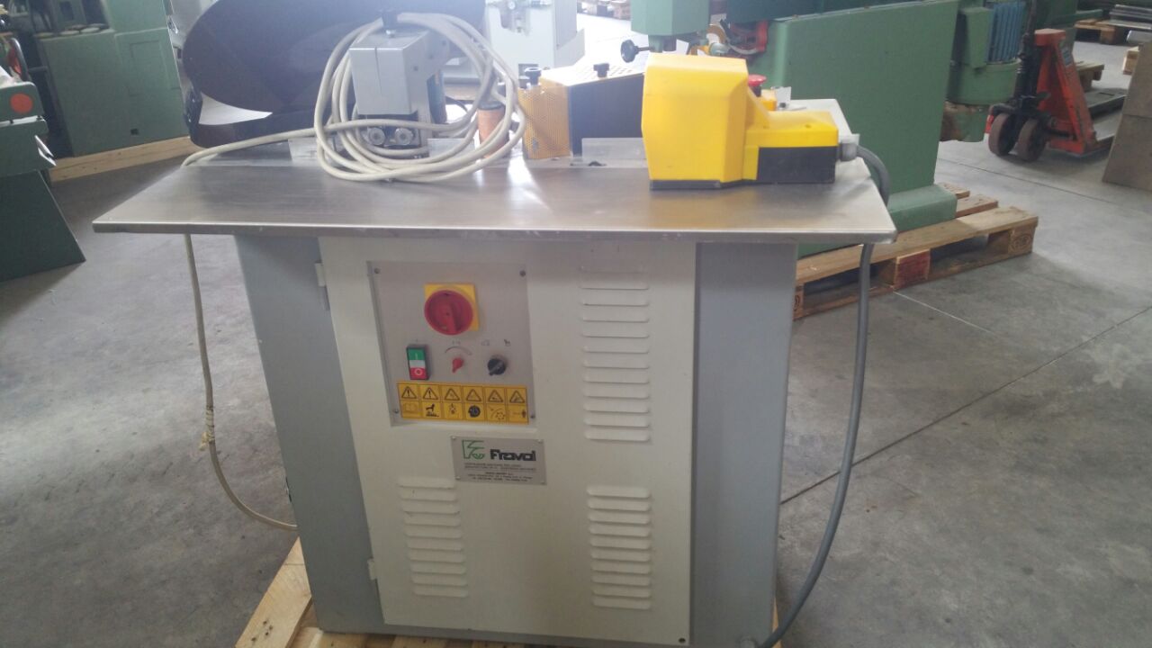 Bordatrice Fravol mod. ACR CE